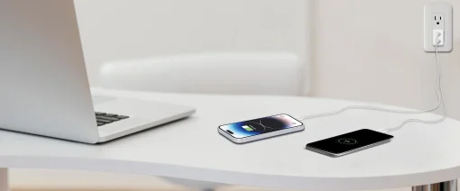 Cod. 164 Cargador de pared Genius PD-20AC 20W (Carga rápida) / dual 2*puertos 3.0 CC 5 V/3 A (1*puerto USB-A + 1*puerto USB-C) / blanco