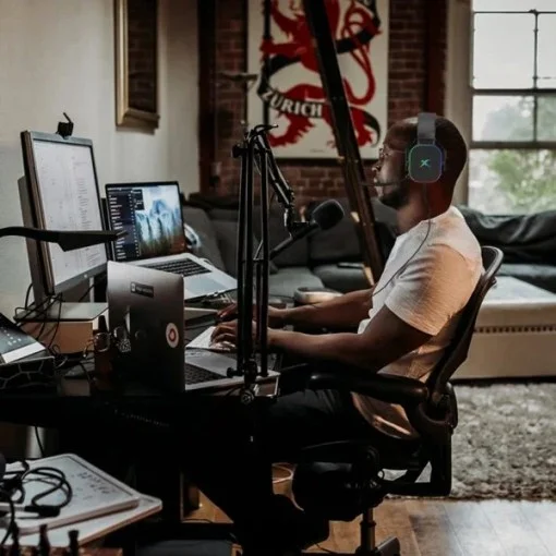 Cod. X:106 Headphone Gaming XTRIKE ME GH-606 metallic Stereo / LED RGB / Mic. omnidireccional / 1*jack 3.5mm + adaptador a 2*jack, USB(LuzLED) / Compatible: PS4, PS5, Xbox One, PC, teléfono